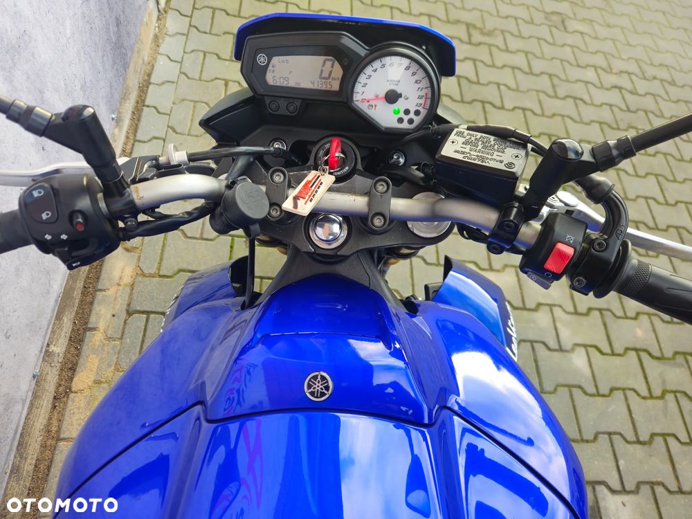 Yamaha FZ8 - 9