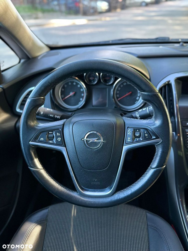 Opel Astra 1.4 T Cosmo S&S EU6 - 14