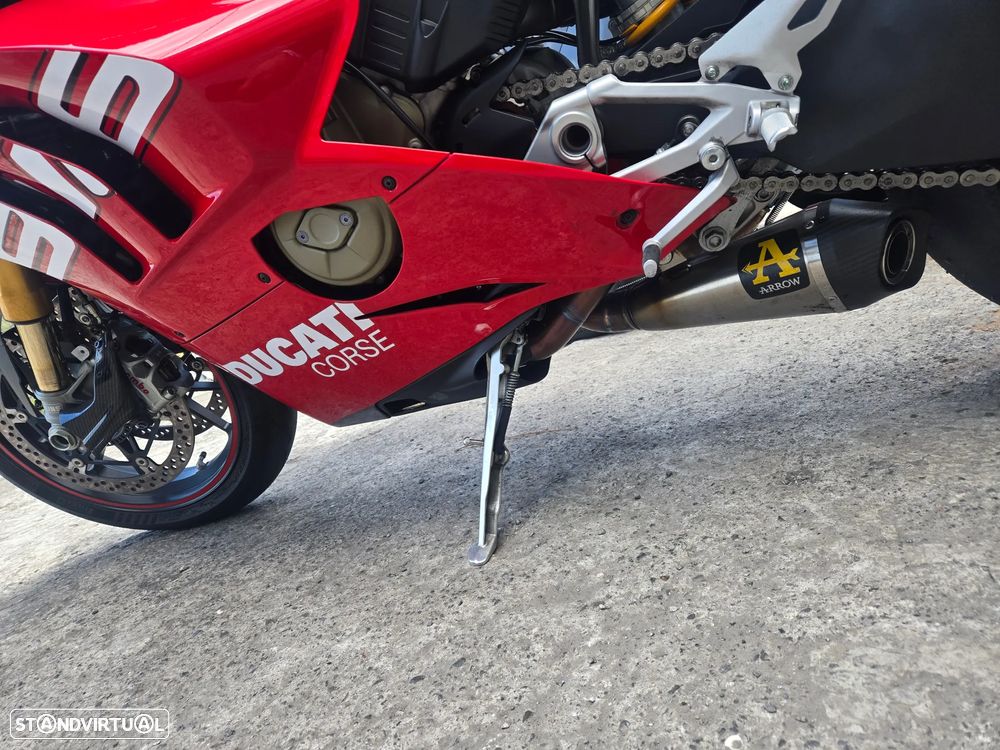 Ducati Panigale V4 S V4s - 3