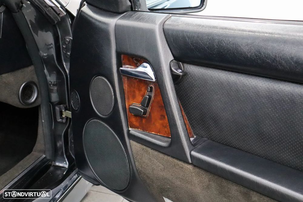 Mercedes-Benz SL 300 - 22