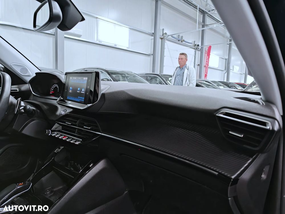 Peugeot 2008 PureTech 130 Stop&Start EAT6 Allure - 22