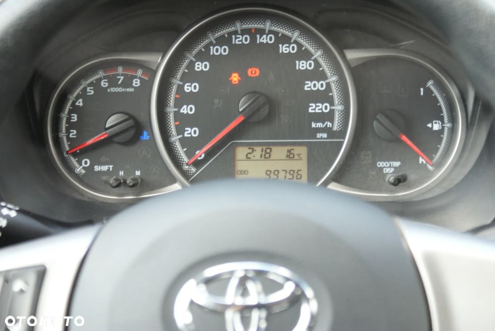 Toyota Yaris - 8