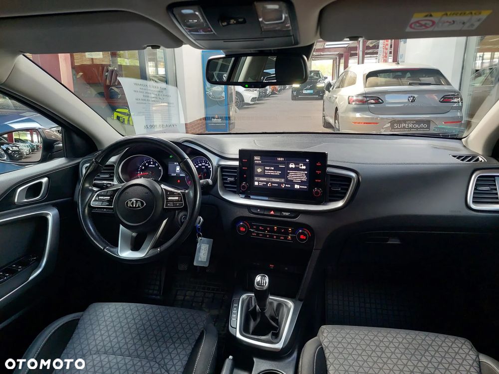 Kia Ceed 1.5 T-GDI M - 18