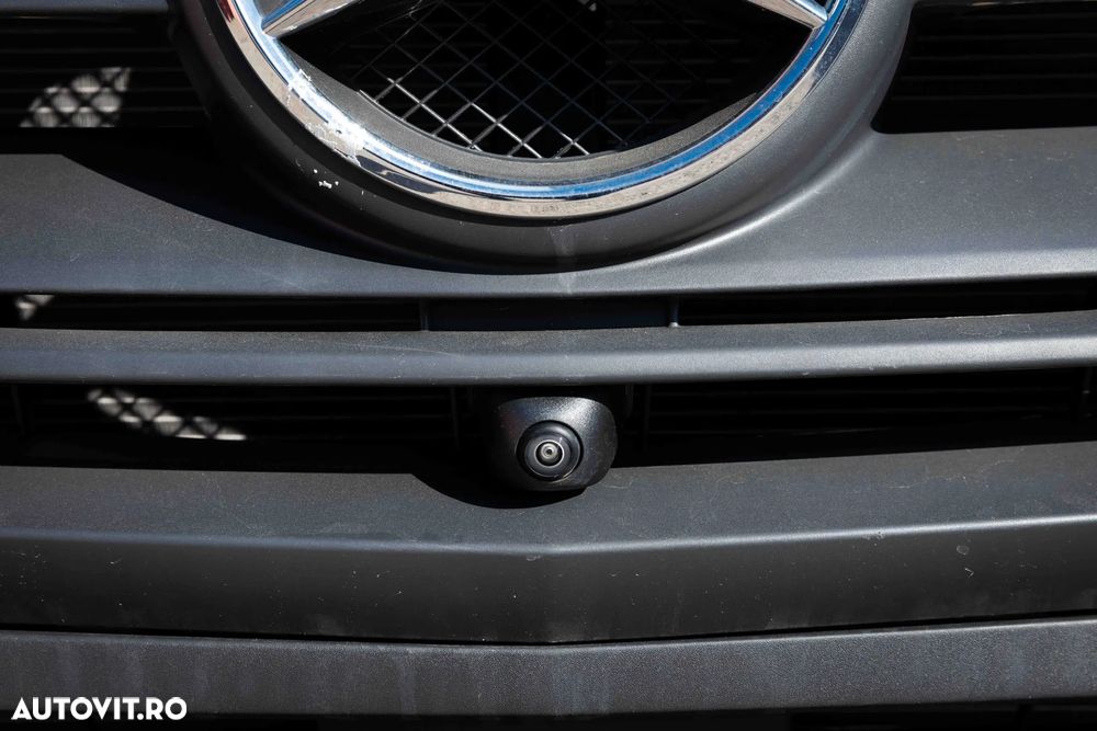 Mercedes-Benz SPRINTER - 24