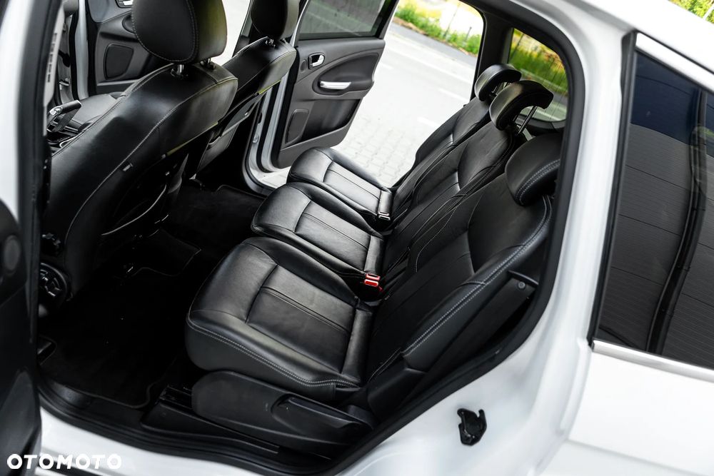 Ford S-Max - 35