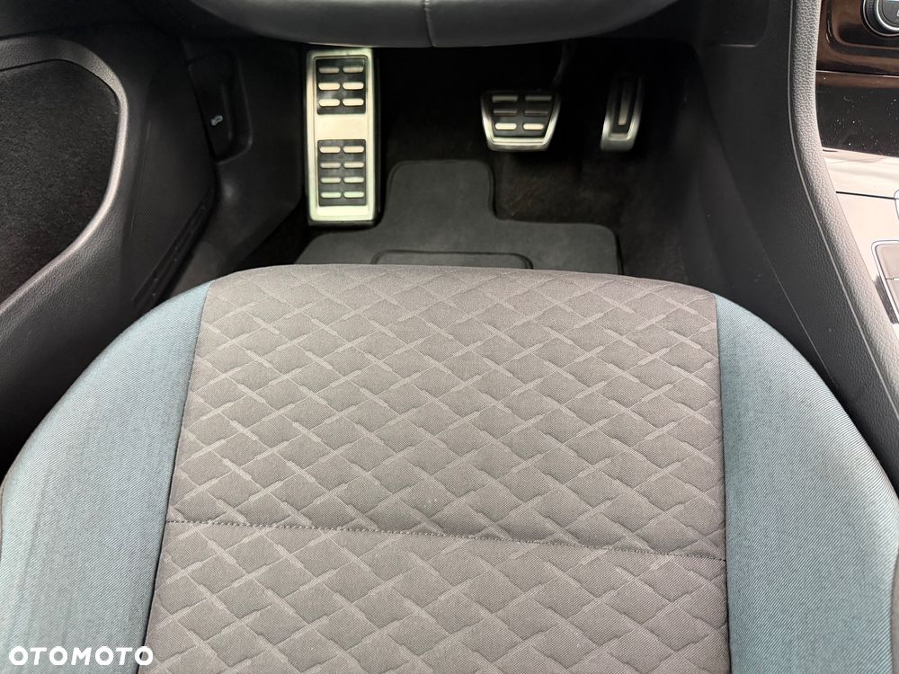 Volkswagen Golf 1.5 TSI BMT Evo IQ Drive DSG - 25