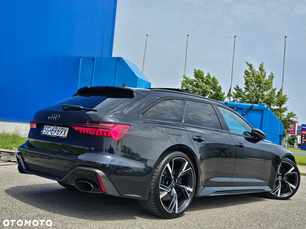 Audi RS6 Avant - 25