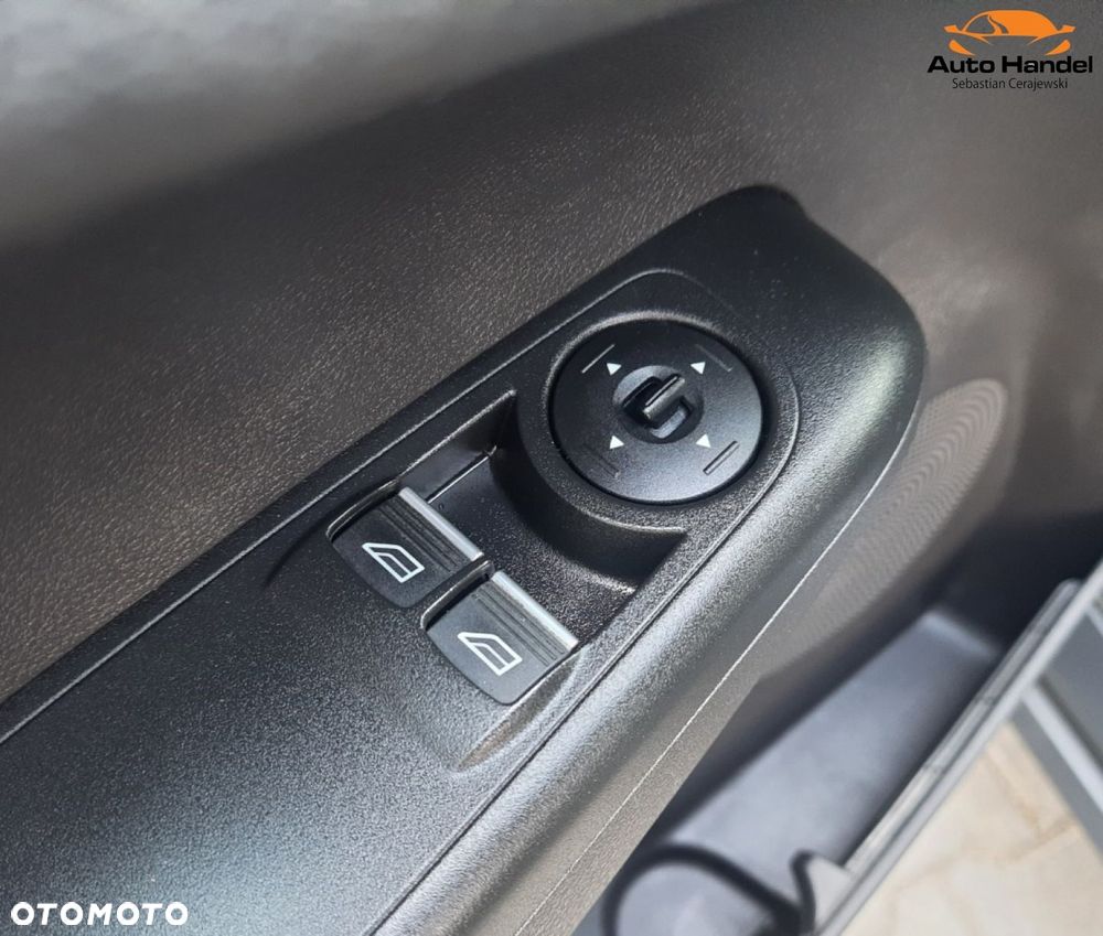 Ford Tourneo Courier - 35