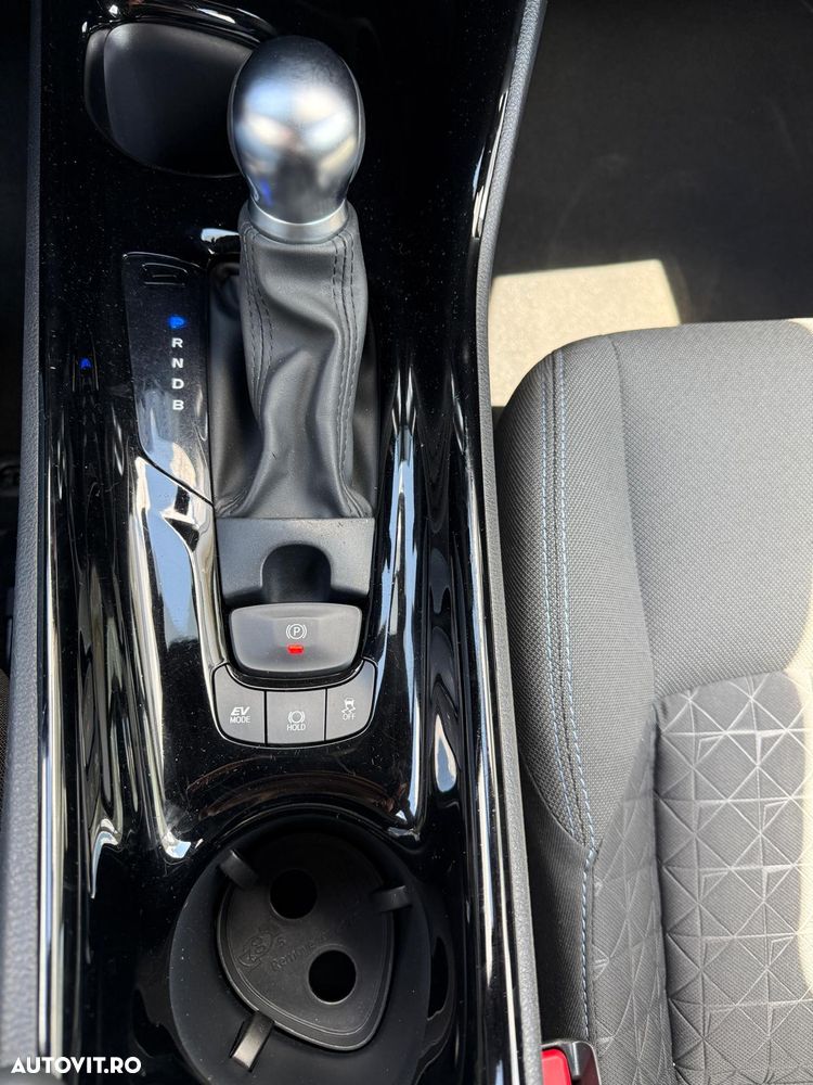 Toyota C-HR 1.8 HSD 122 CP 4x2 CVT C-ult Style - 15