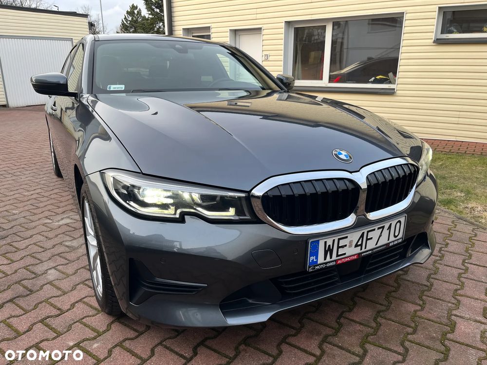BMW Seria 3 320i xDrive - 2