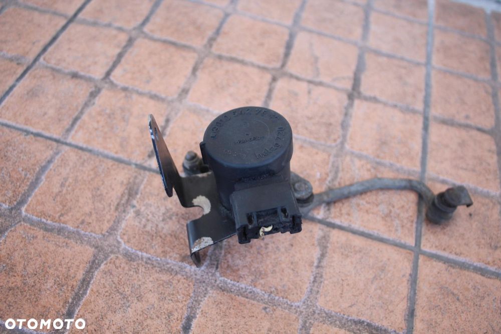 CZUJNIK POZIOMOWANIA XENON MERCEDES W210 0105427517 - 3