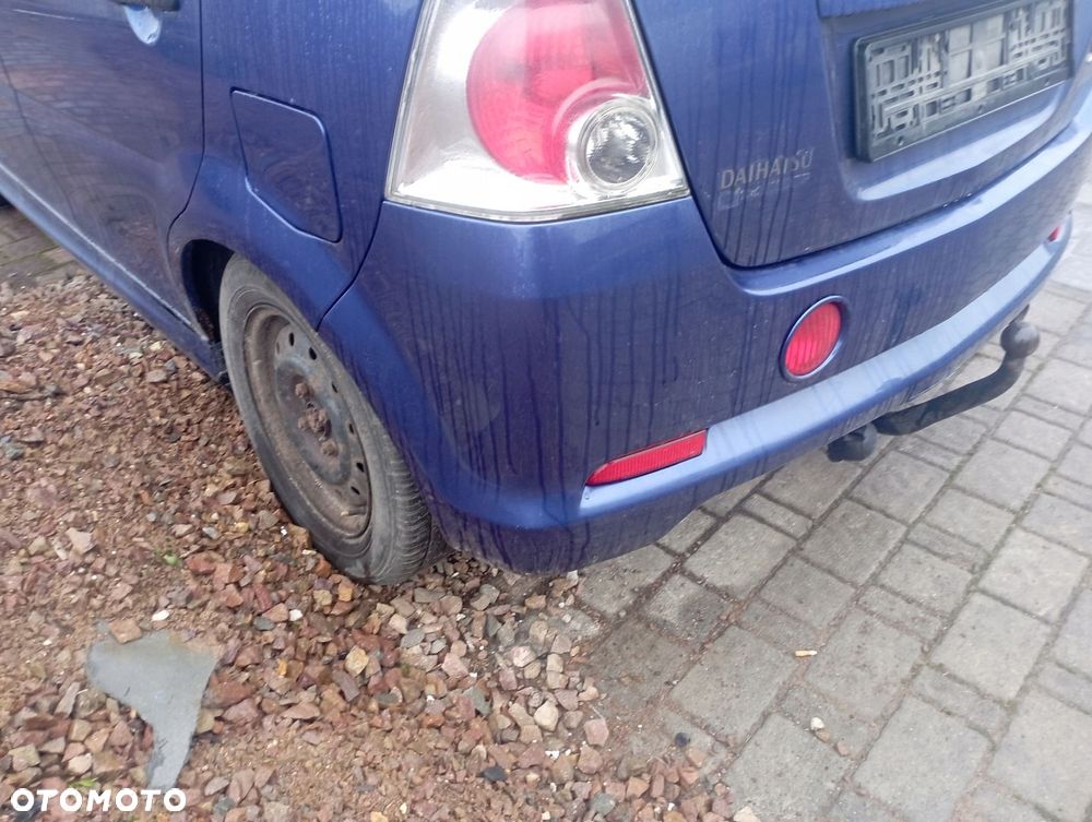 DAIHATSU YRV ZDERZAK TYŁ TYLNY - 2