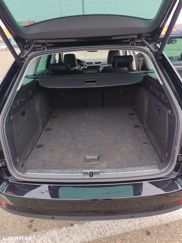 Skoda Superb Combi 2.0 TDI DSG Style - 9