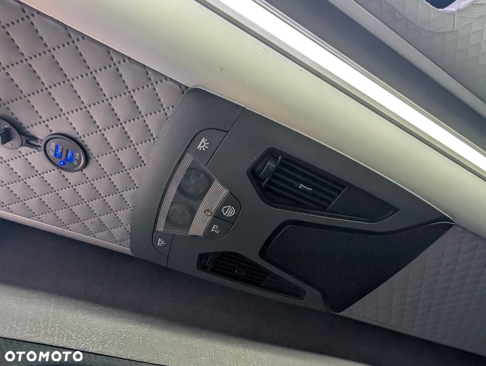 Mercedes-Benz Sprinter 519 - 20