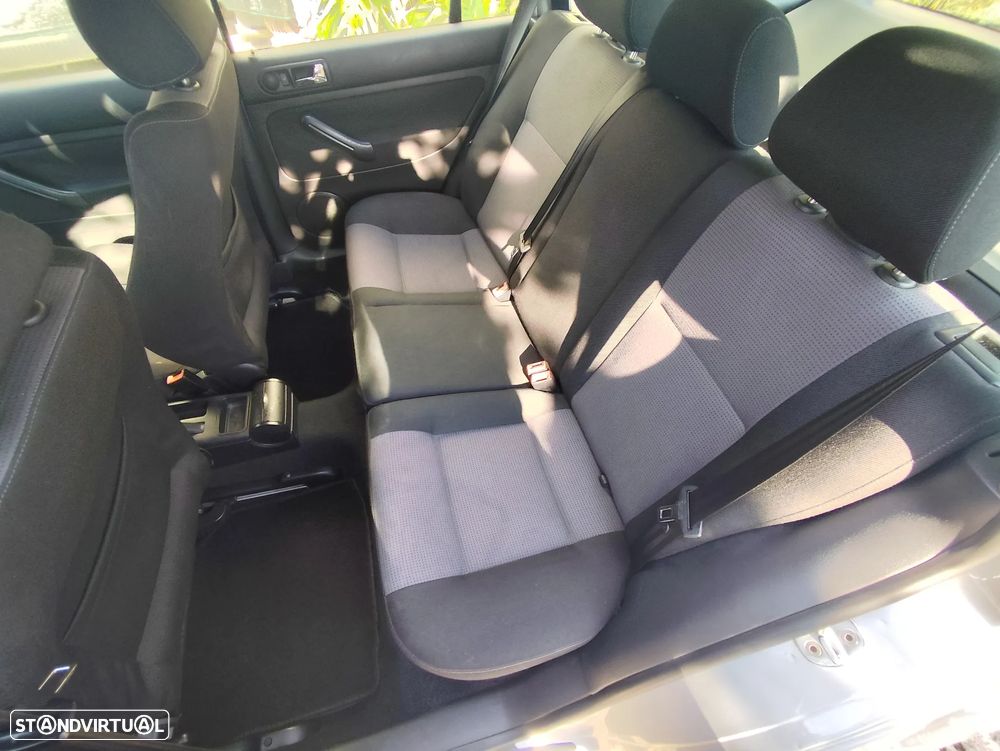 VW Golf Variant - 4