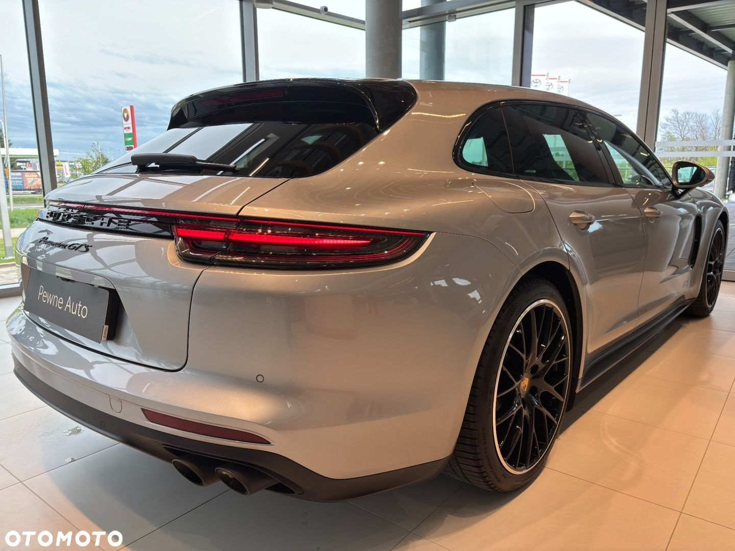 Porsche Panamera - 12