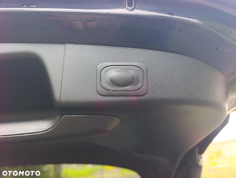 Ford Focus 1.5 EcoBlue STart-Stopp-System TITANIUM X - 24