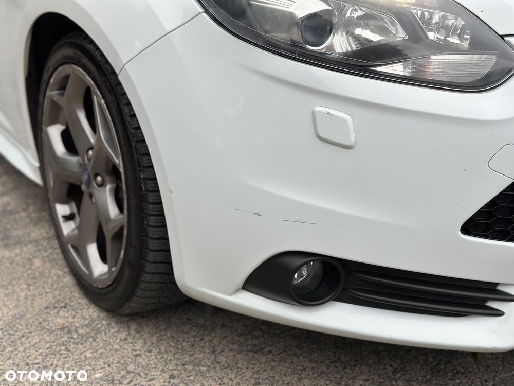 Ford Focus ST - 11