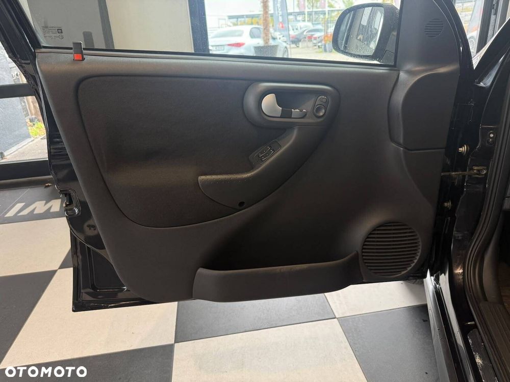 Opel Corsa - 19