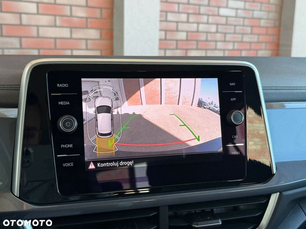 Volkswagen T-Roc - 22