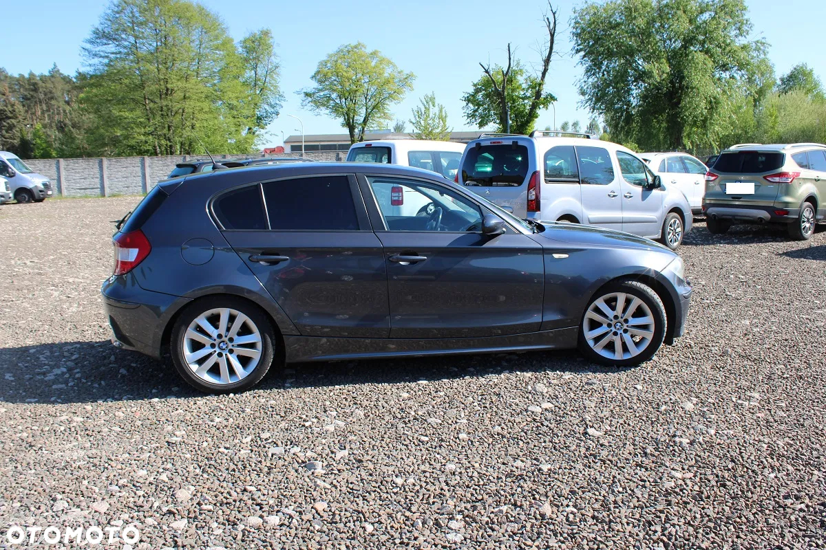 BMW Seria 1 120i - 11