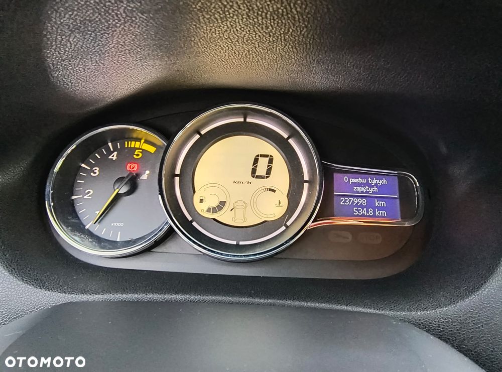 Renault Megane dCi 110 FAP Paris - 10