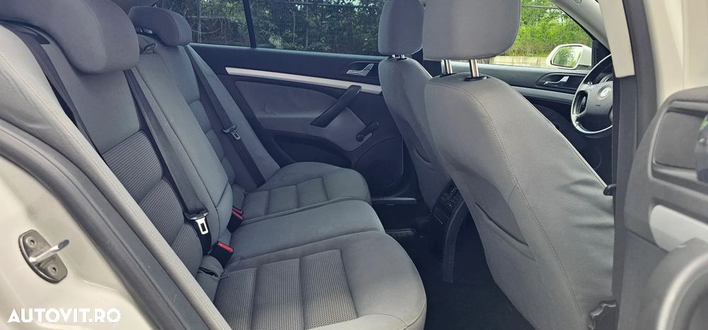 Skoda Octavia 1.9 TDI Business DSG - 14