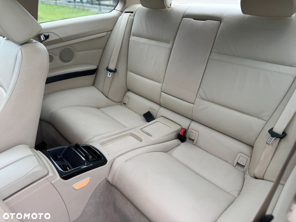 BMW Seria 3 325i - 13