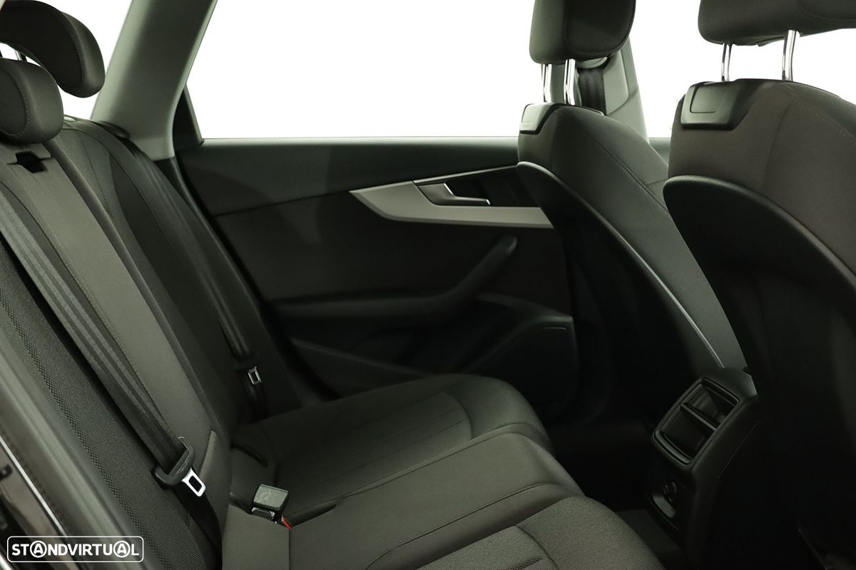 Audi A4 Avant 30 TDI S tronic - 22