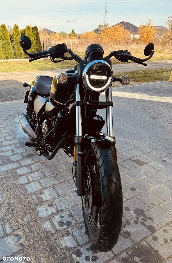 QJMOTOR SRV 125 - 13