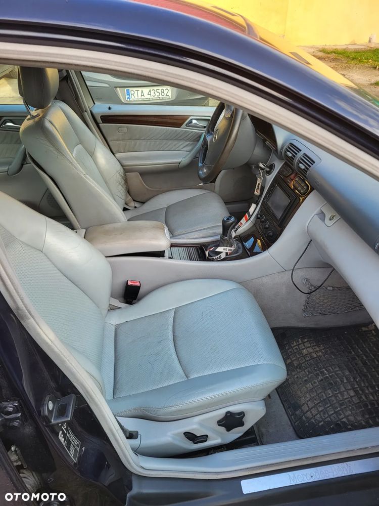 Mercedes-Benz Klasa C 220 T CDI Classic - 6