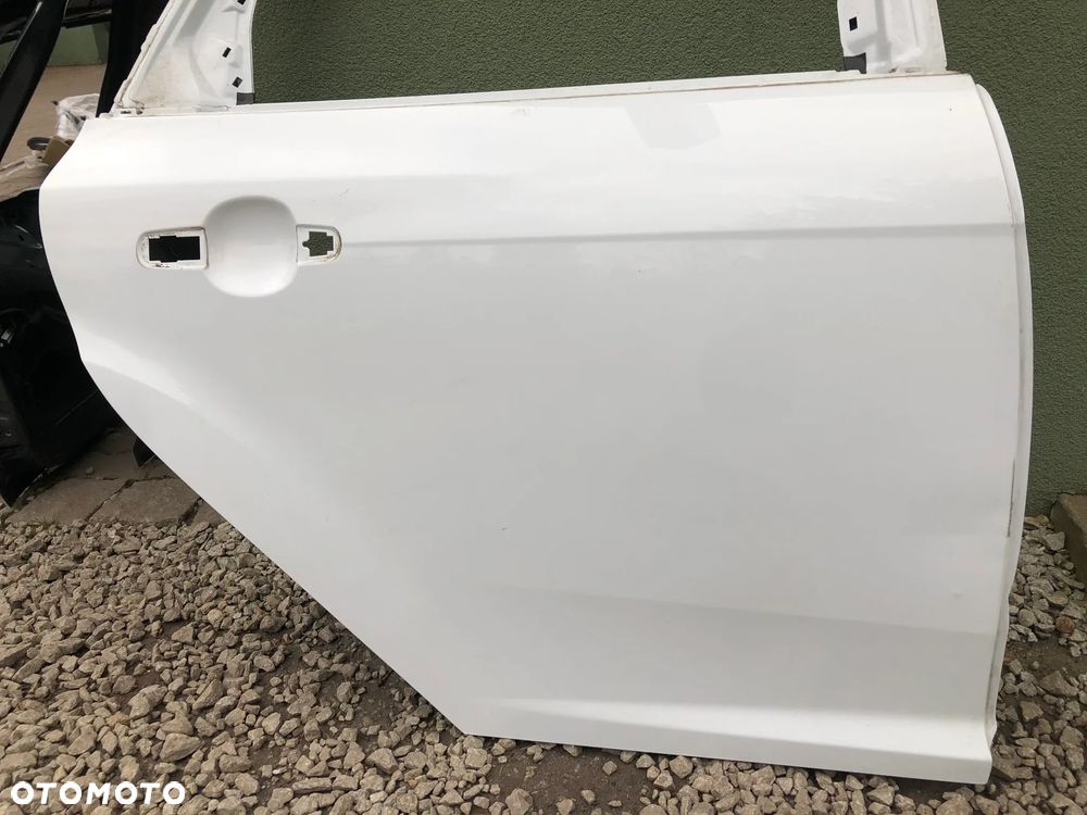 FOCUS MK3 LIFT KOMBI DRZWI PRAWY TYŁ KOMP KOLOR - 3