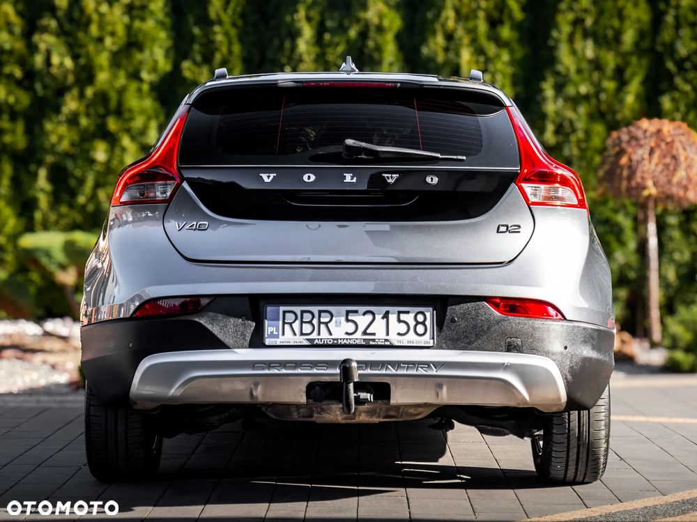 Volvo V40 Cross Country D2 Momentum - 10