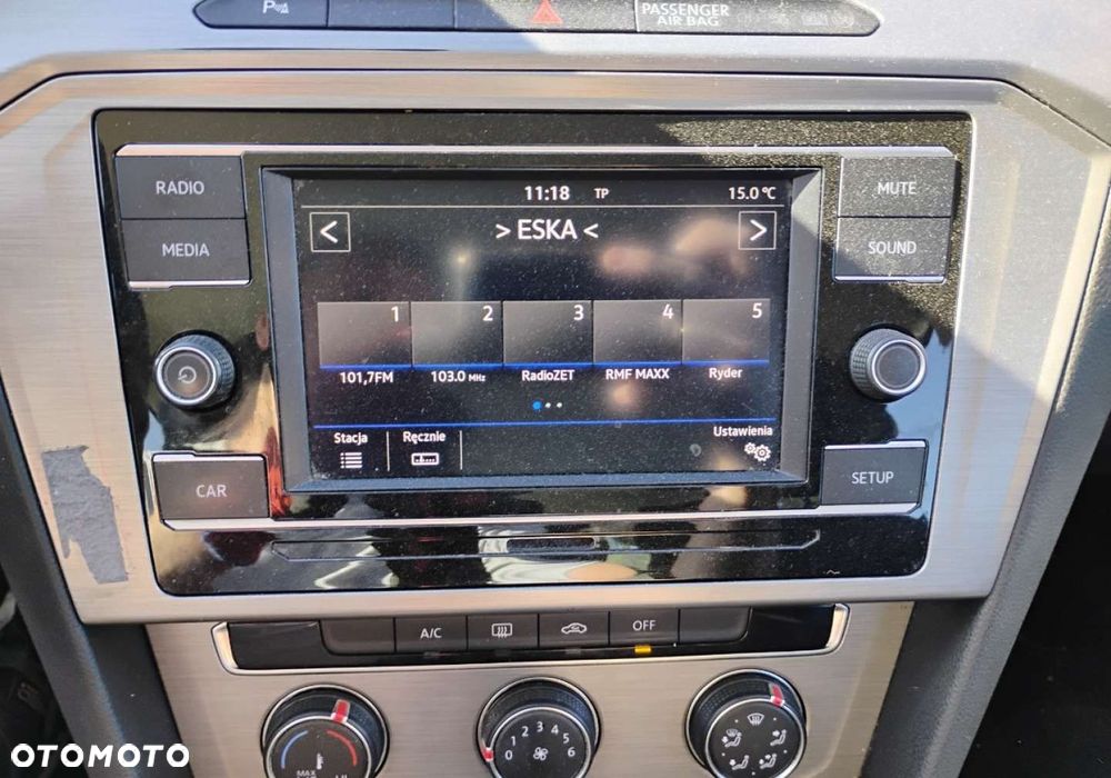 Volkswagen Passat - 15