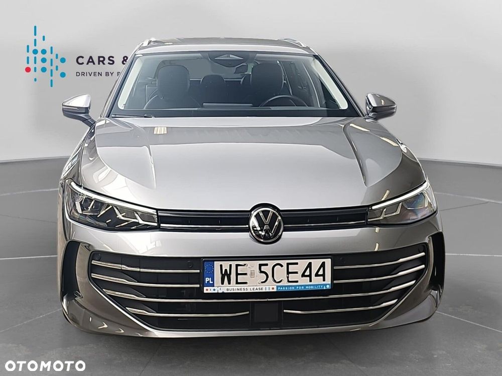 Volkswagen Passat - 5