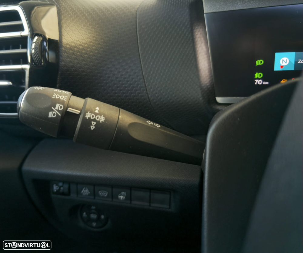 Citroën C4 PureTech 130 Stop&Start EAT8 SHINE - 11