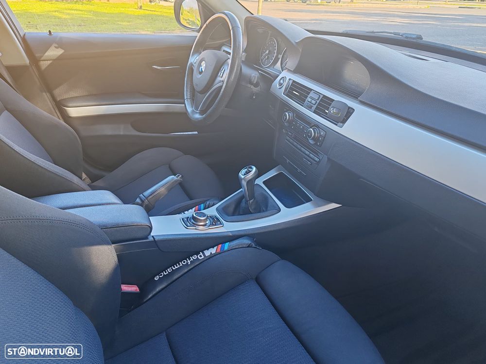 BMW 320 d DPF Edition Lifestyle - 12