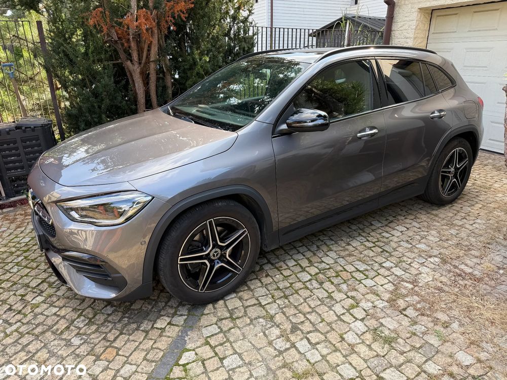 Mercedes-Benz GLA - 1