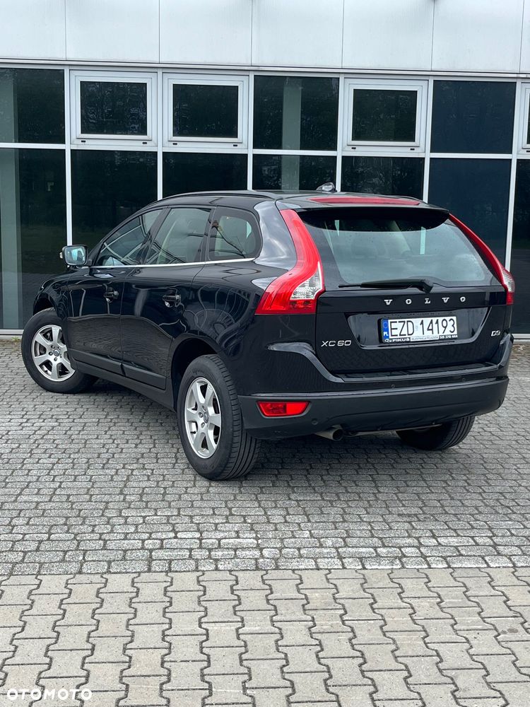 Volvo XC 60 D3 Momentum - 16