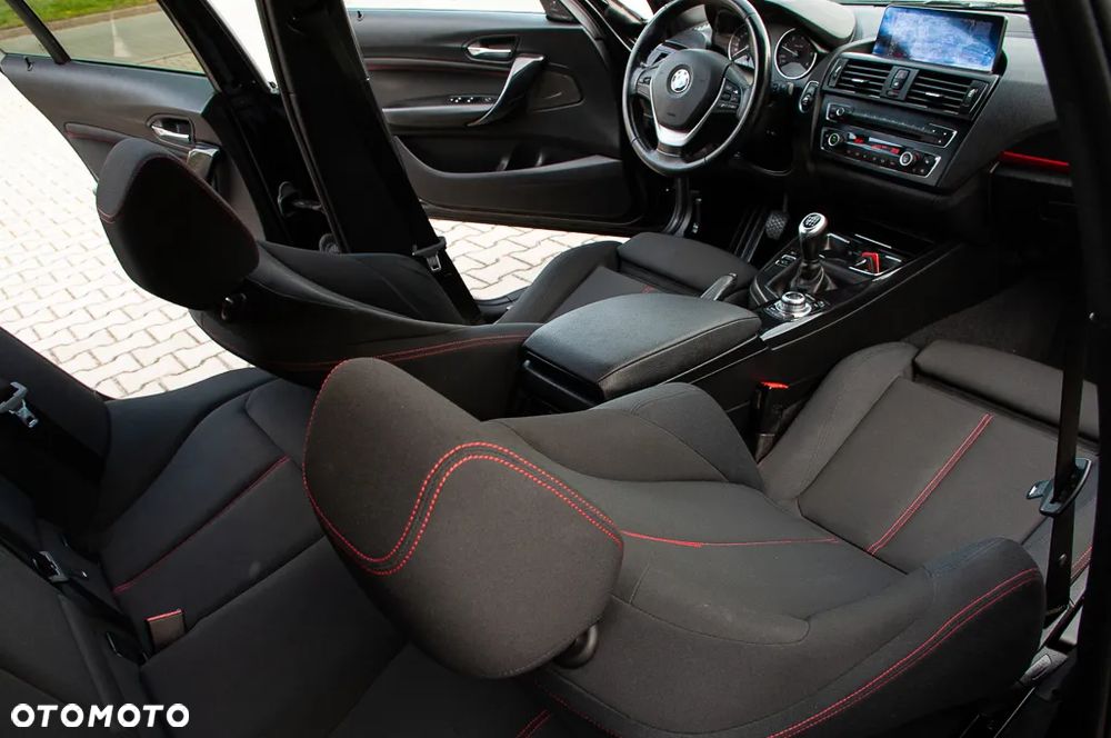 BMW Seria 1 120d Sport Line - 10