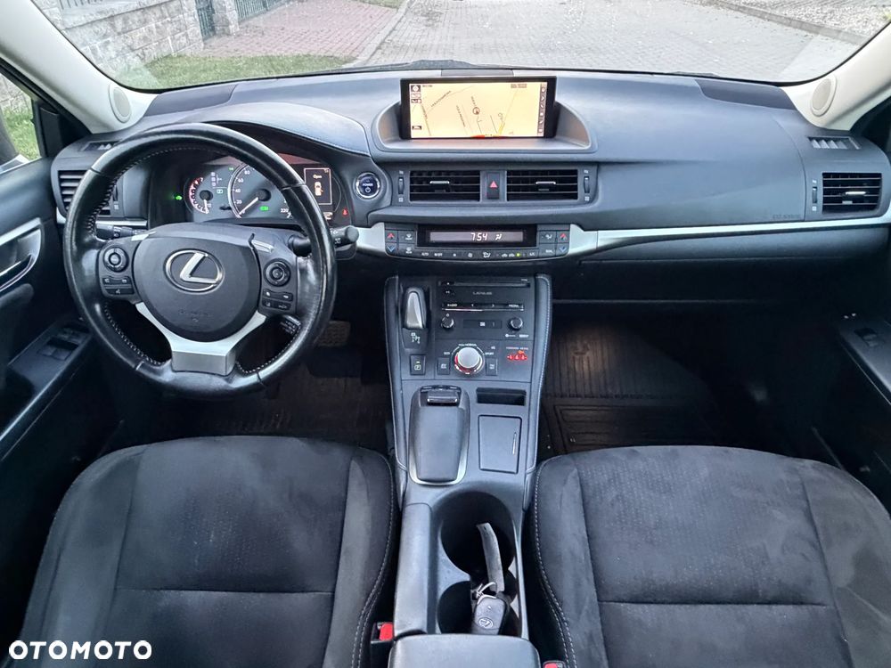 Lexus CT 200h Prestige - 2