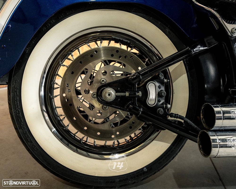 Harley-Davidson FLST Softail Deluxe - 20