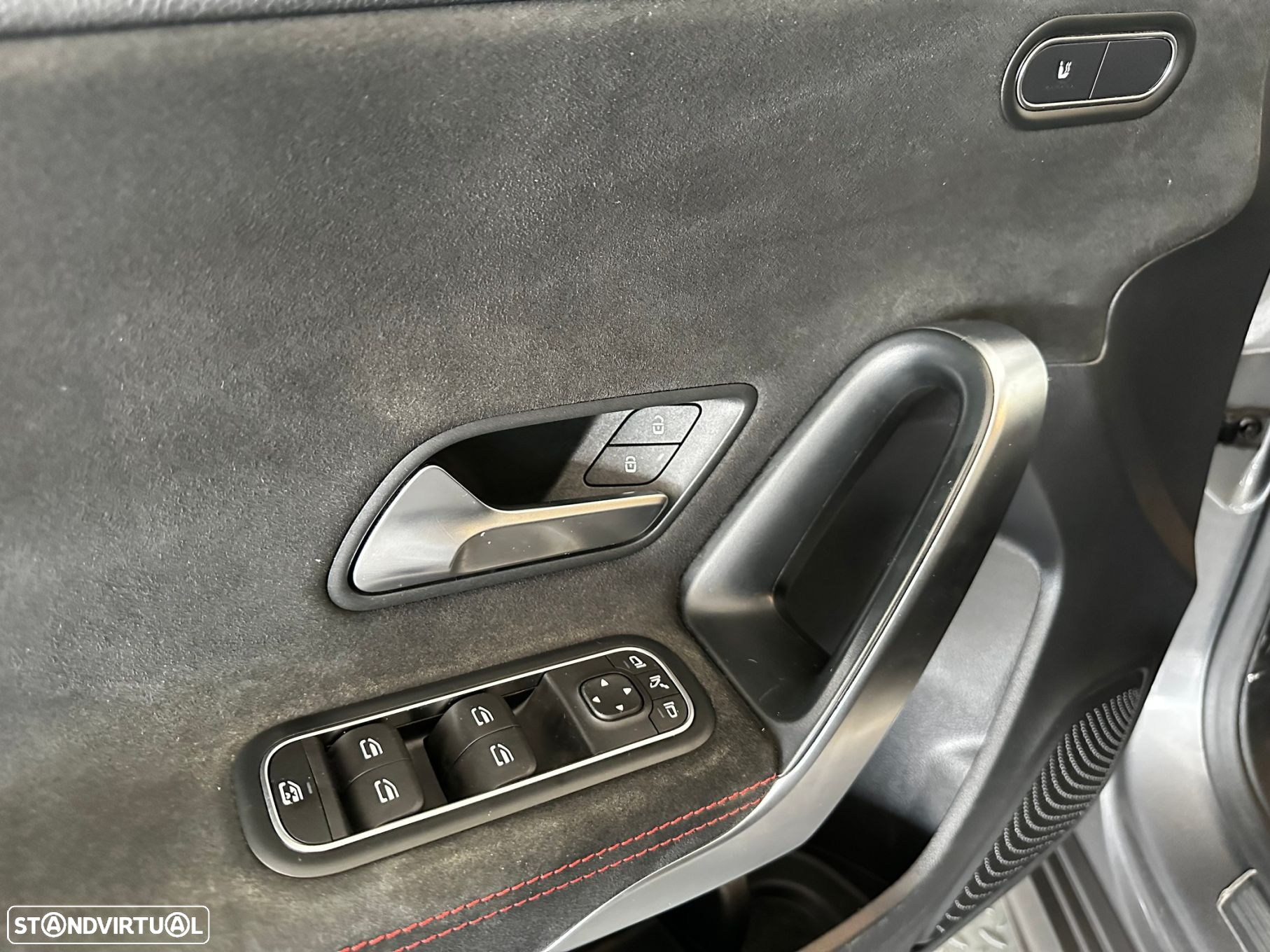 Mercedes-Benz A 180 7G-DCT AMG Line - 14