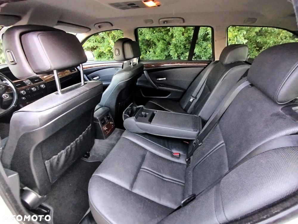 BMW Seria 5 535d - 24