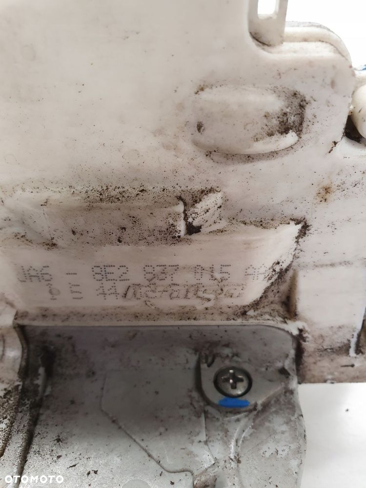 ZAMEK DRZWI LEWY PRZÓD AUDI 8E2837015AA 8 PIN - 2