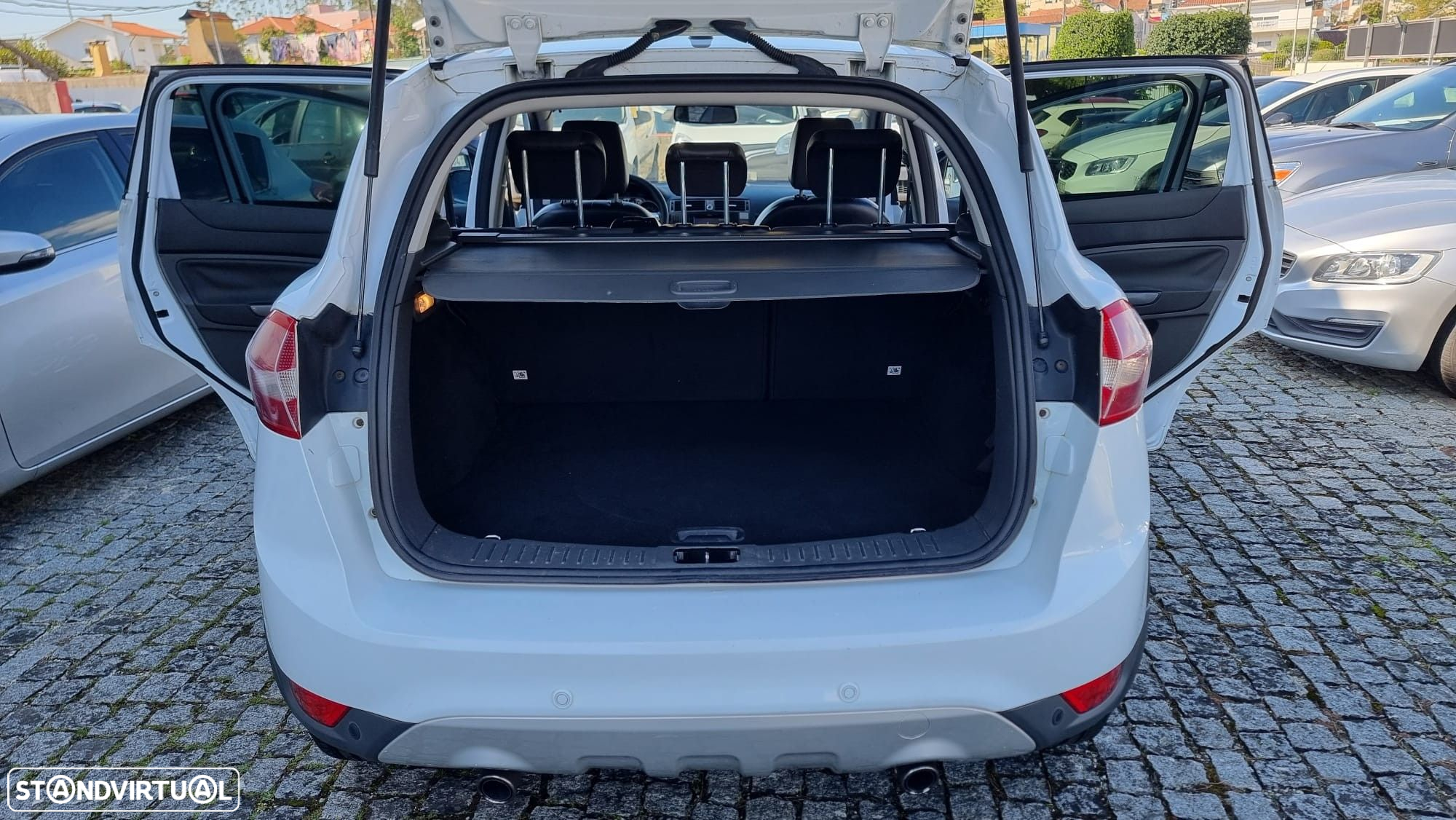 Ford Kuga 2.0 TDCi Trend - 8