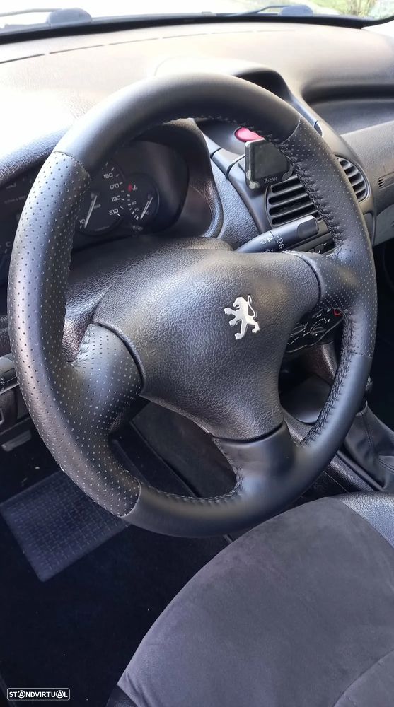 Peugeot 206 2.0 HDi XT — fotografia 2