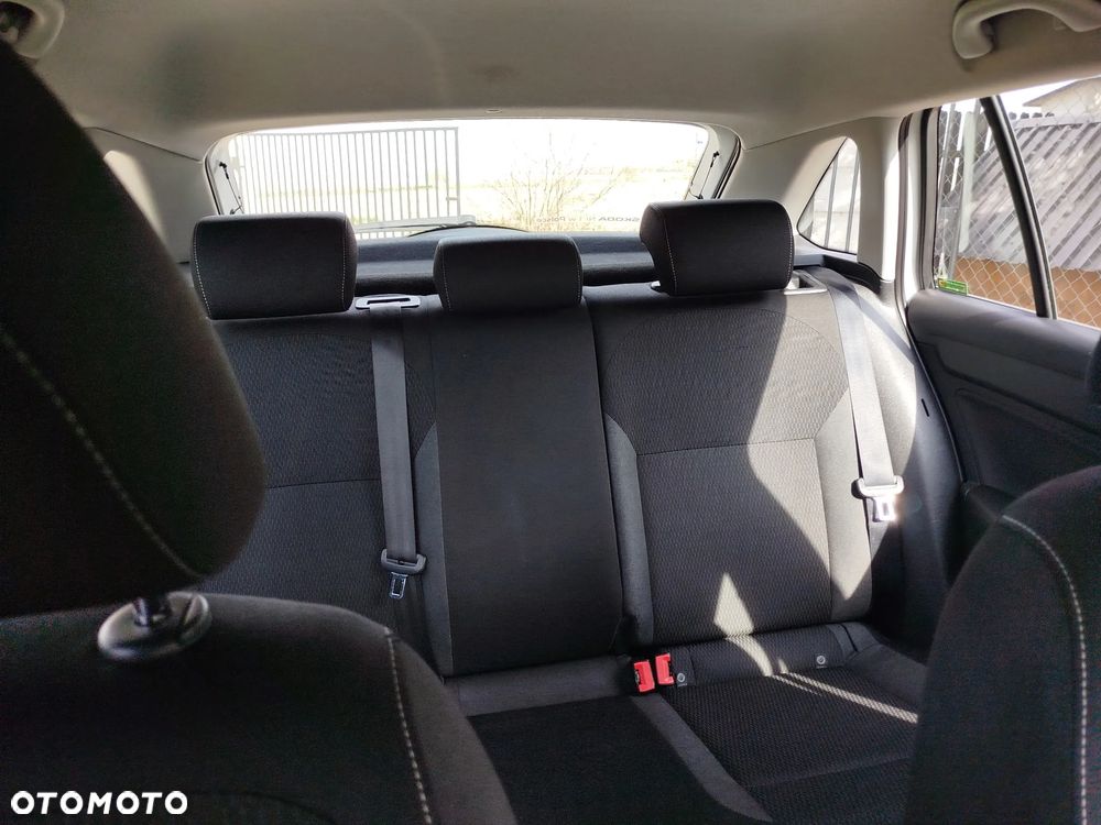 Skoda RAPID 1.6 TDI DPF Ambition - 10
