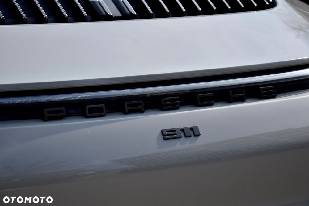 Porsche 911 Carrera T PDK - 10