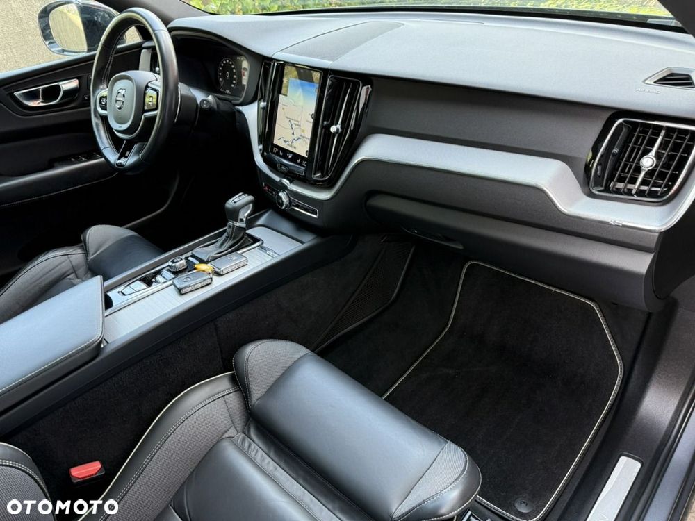 Volvo XC 60 D4 R-Design - 13